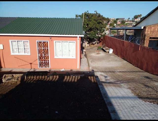 2 BEDROOM HOUSE FOR SALE IN TRENANCE MANOR